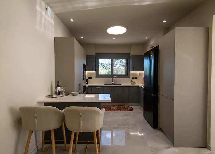 Somnium Lefkada City